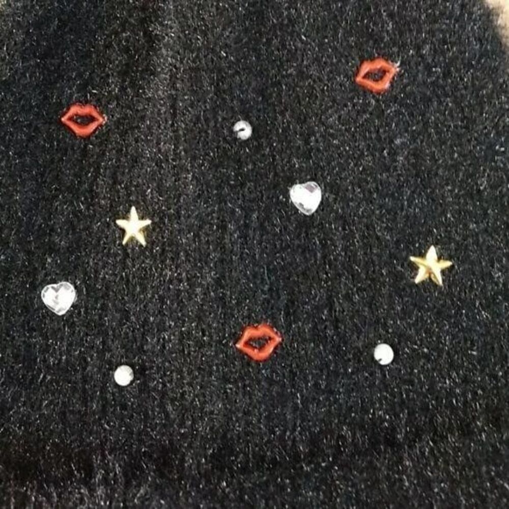 Betsey Johnson black beanie w bead accents
